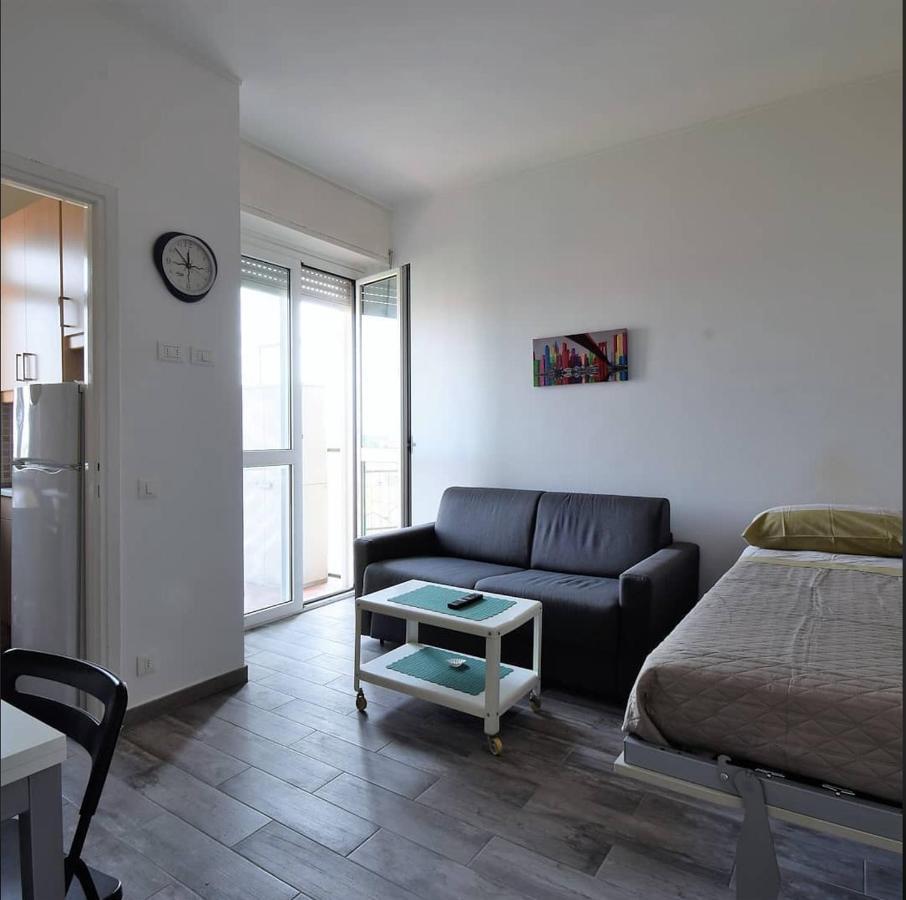 Ferienwohnung Monolocale Nuovissimo San Giuliano Milanese Exterior foto